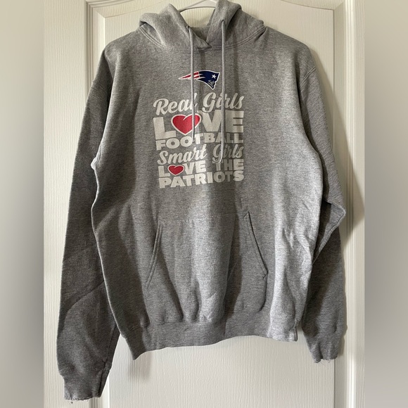 Women’s New England Patriots Hoodie - Picture 2 of 5